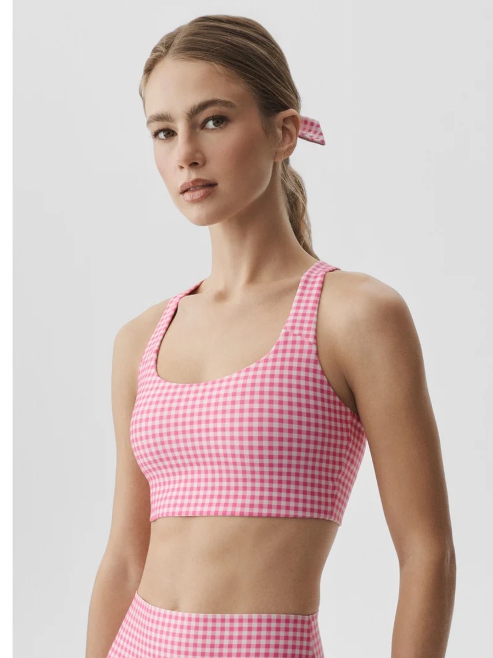 ALO Yoga Airlift Gingham Sleek Bra Tank Size M and Matching Scrunchie